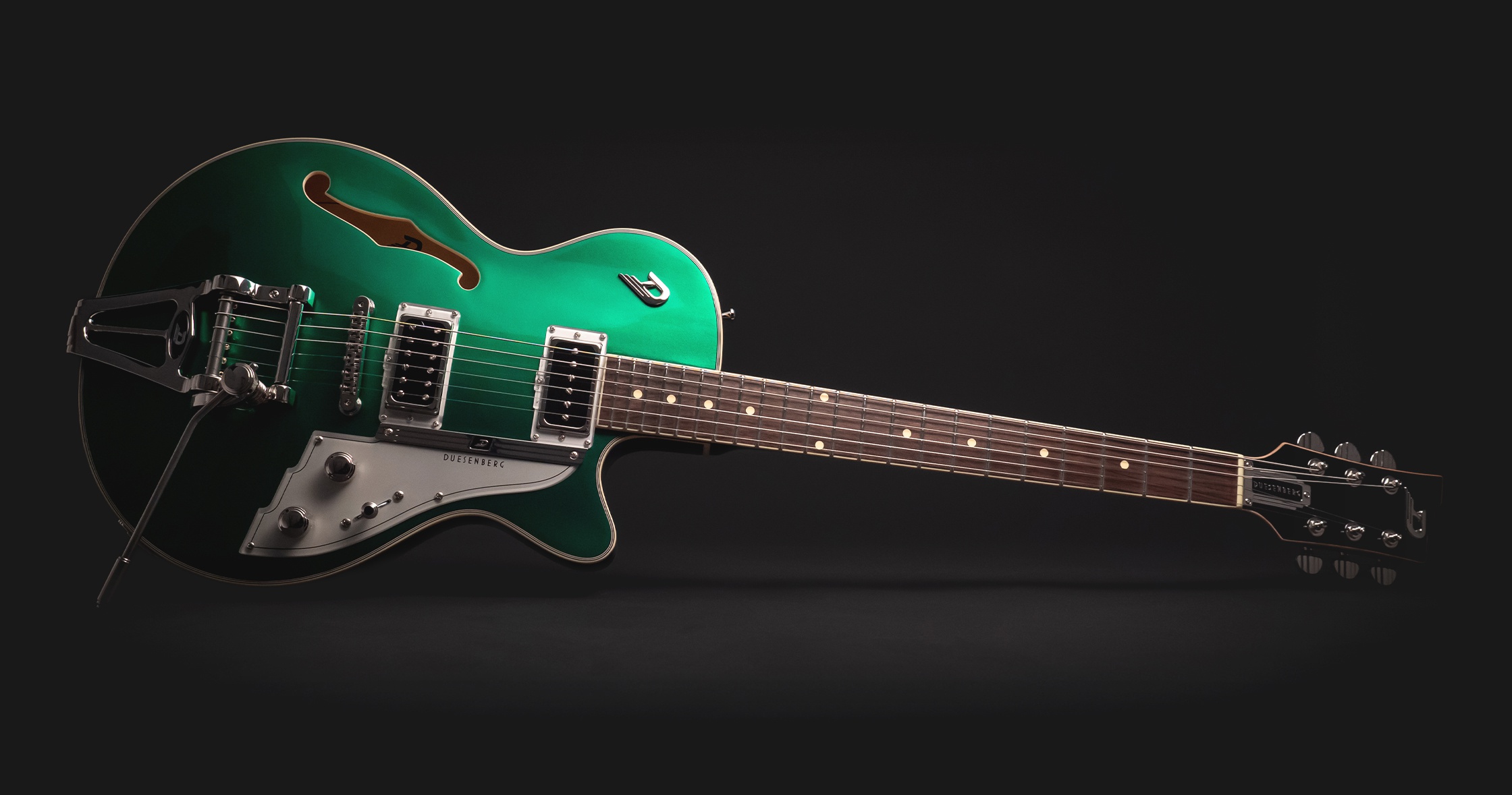 Duesenberg Starplayer TV Balboa Pearl Green on dark backround