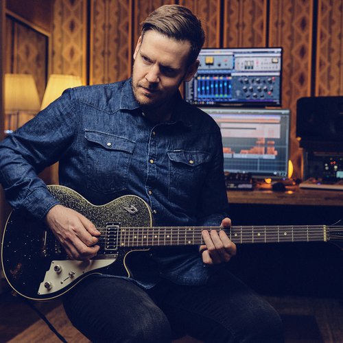 Benni Dernhoff - Duesenberg Guitars