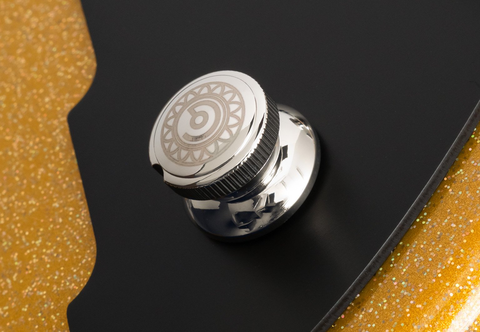 DAC-CC_GALLERY_01 Duesenberg Alliance Series Chris Chaney Bass Control Knob