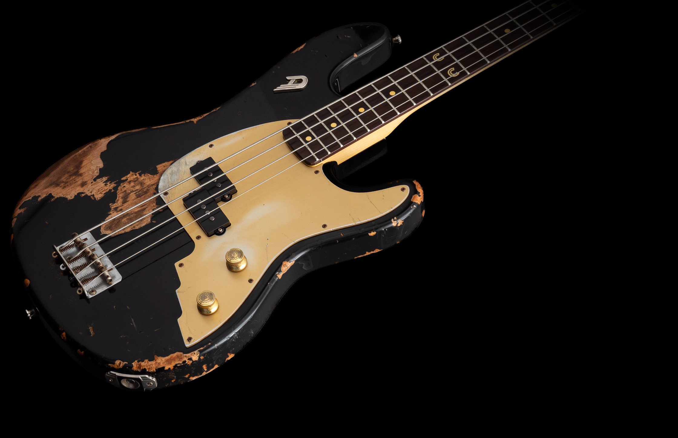 DAC-CC_LAYOUT_04 Duesenberg Alliance Series Chris Chaney Bass Distressed Black Detail Photo