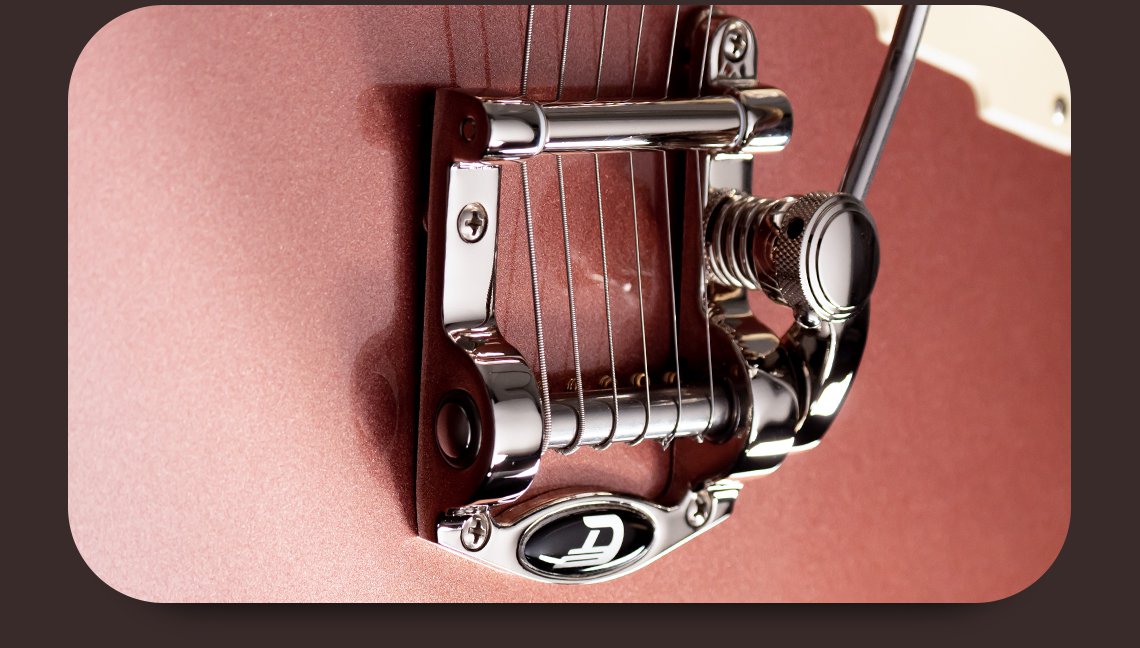 DAC-LD_Gallery_01 Product photo of the Duesenberg Alliance Series Bros. Landreth Tremolo