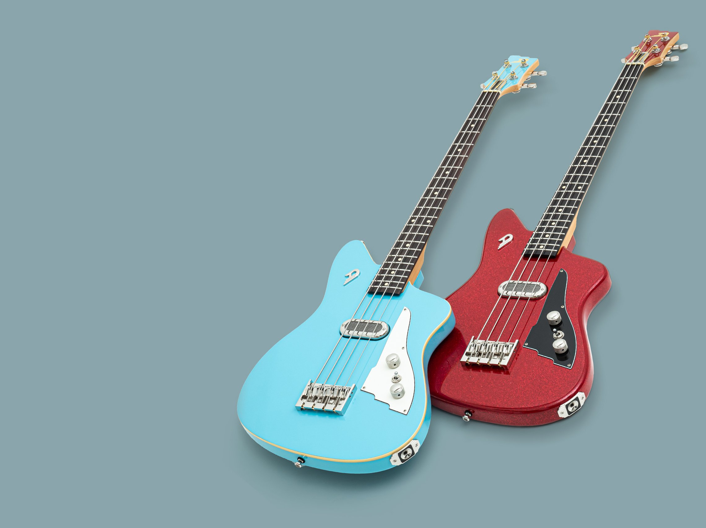 Product photo of the Duesenberg Kavalier Bass Red Sparkle and Narvik Blue