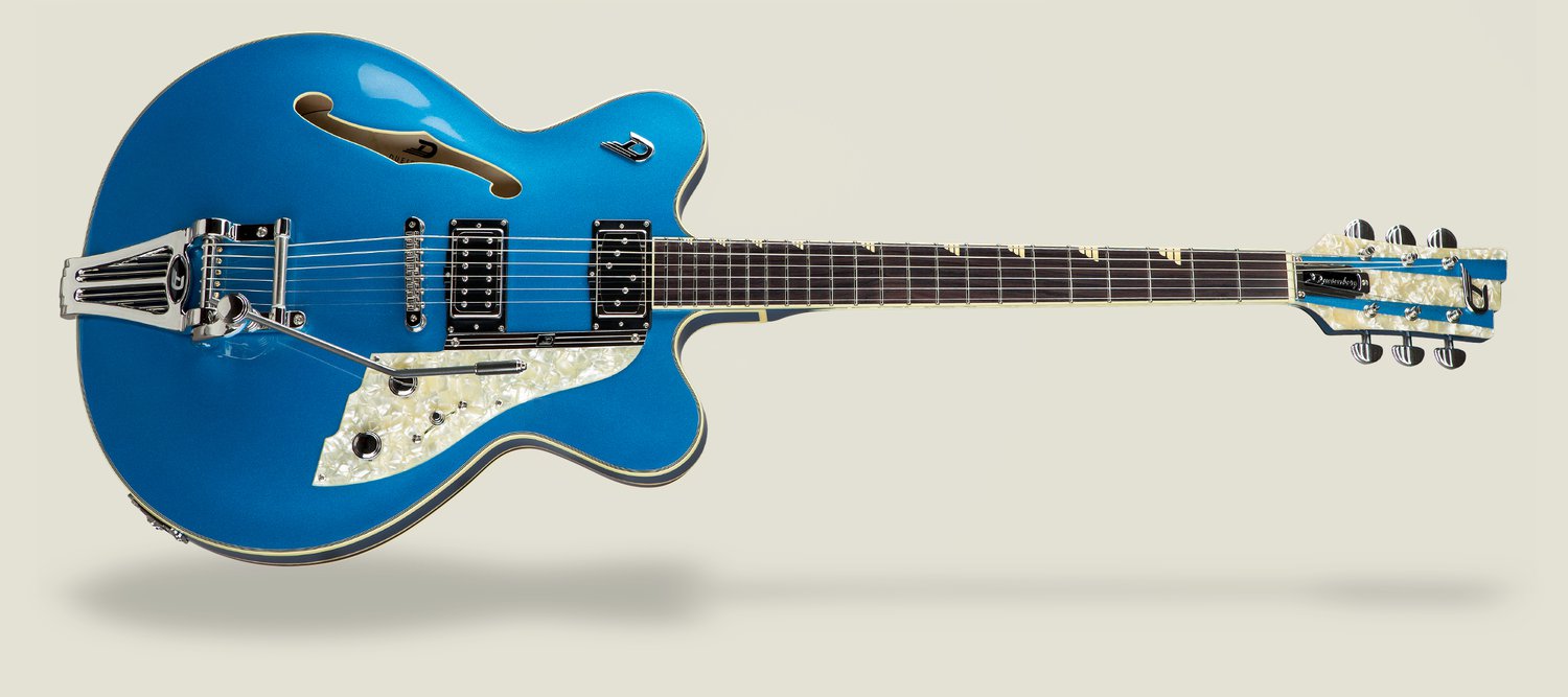 Slider image of the Duesenberg Fullerton Elite in Catalina Blue