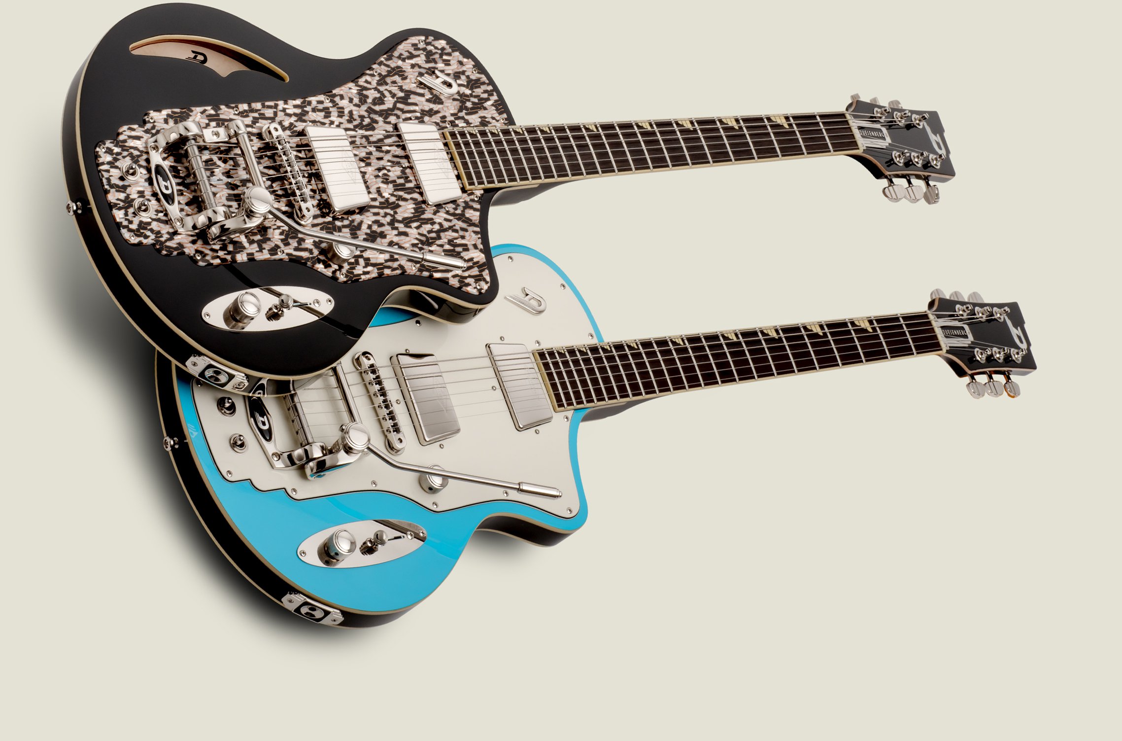 DJA_LAYOUT_02.jpg Photo of the Duesenberg Julia in Black and Narvik Blue on top of each other