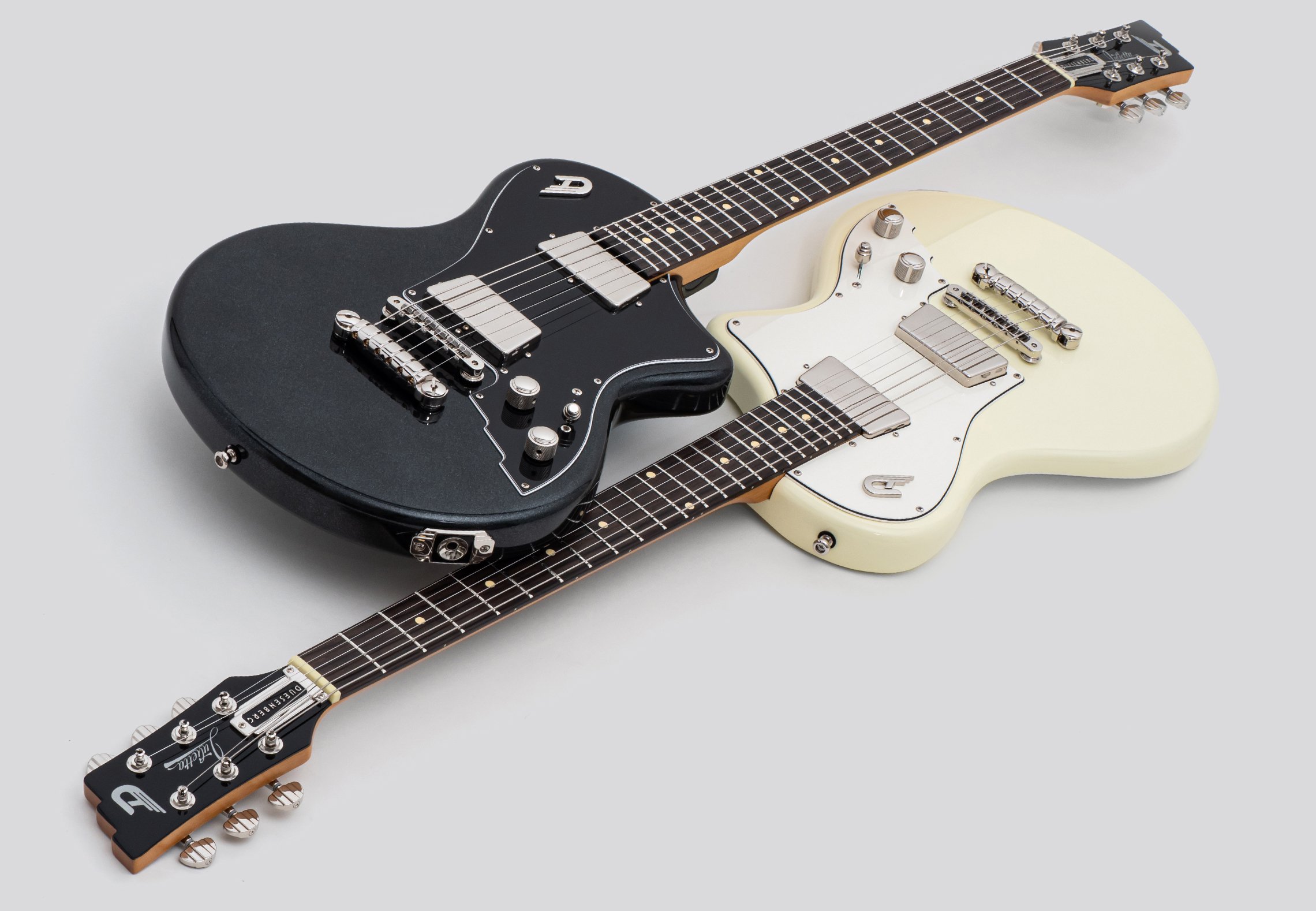 DJT_LAYOUT_01 Product Photo of the Duesenberg Julietta in Catalina Black and Vintage White