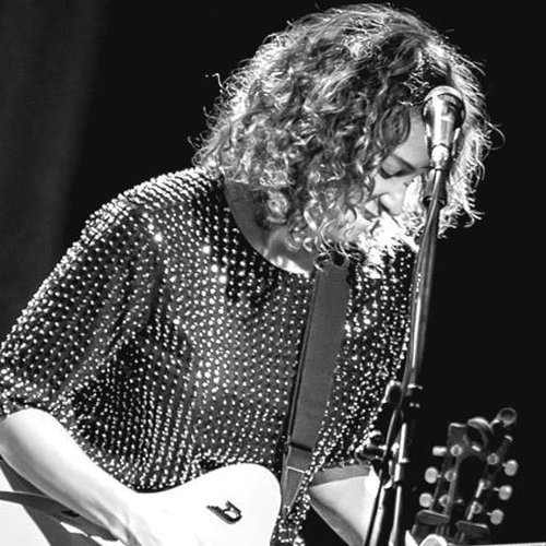 Duesenberg Guitars - Gaby Moreno