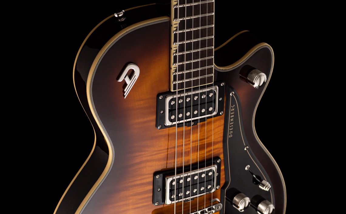 Product image of the Duesenberg Fantom S Tobacco Burst