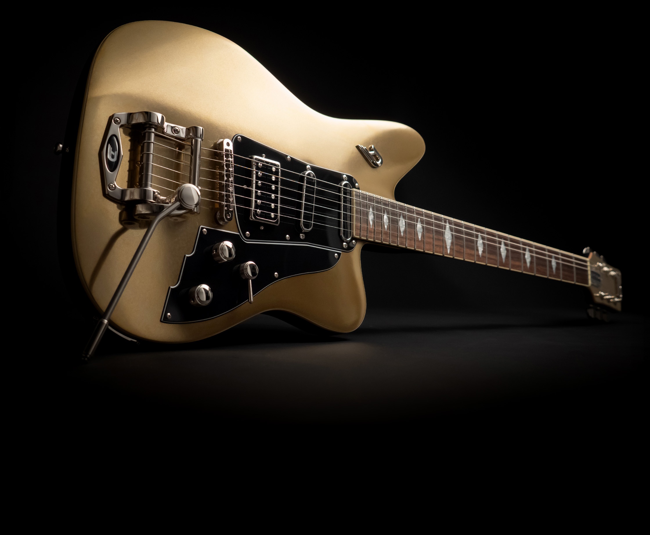 Duesenberg Hanover Gold 2026 limited, Paloma hero shot